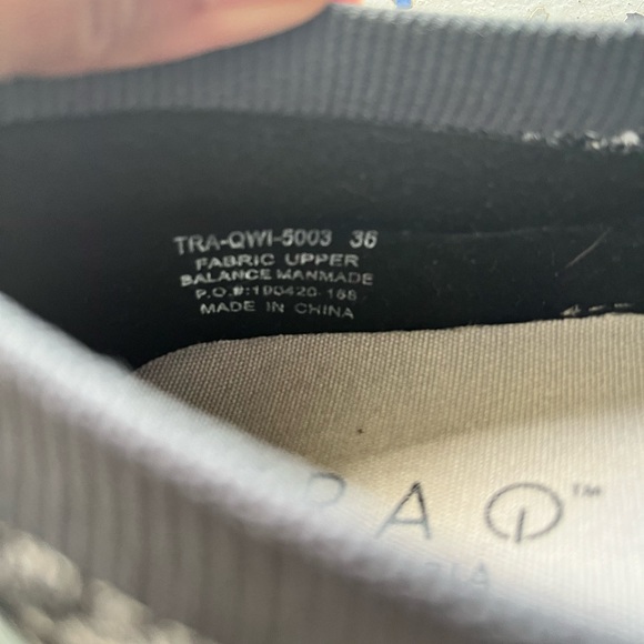 Nursing shoes - Picture 4 of 5